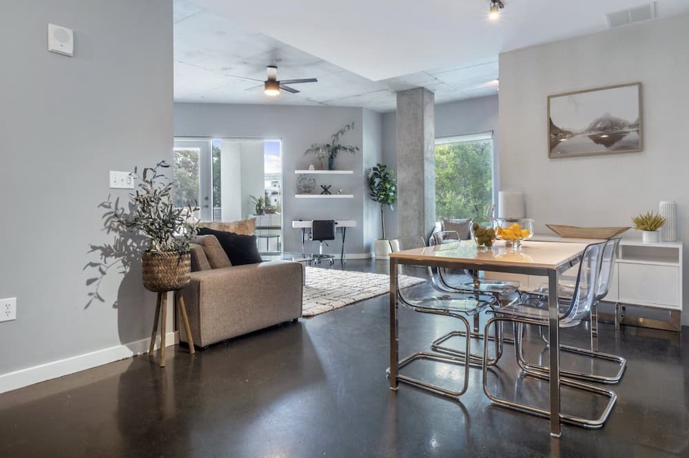 Photo of Livingroom in South Eola