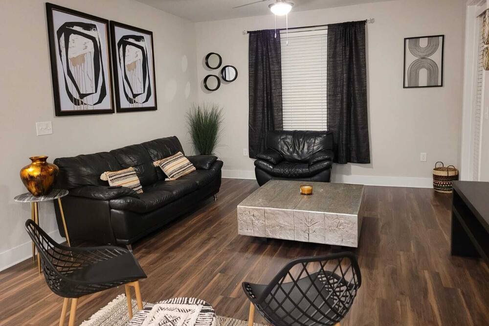 Photo of Livingroom in Kirkman North