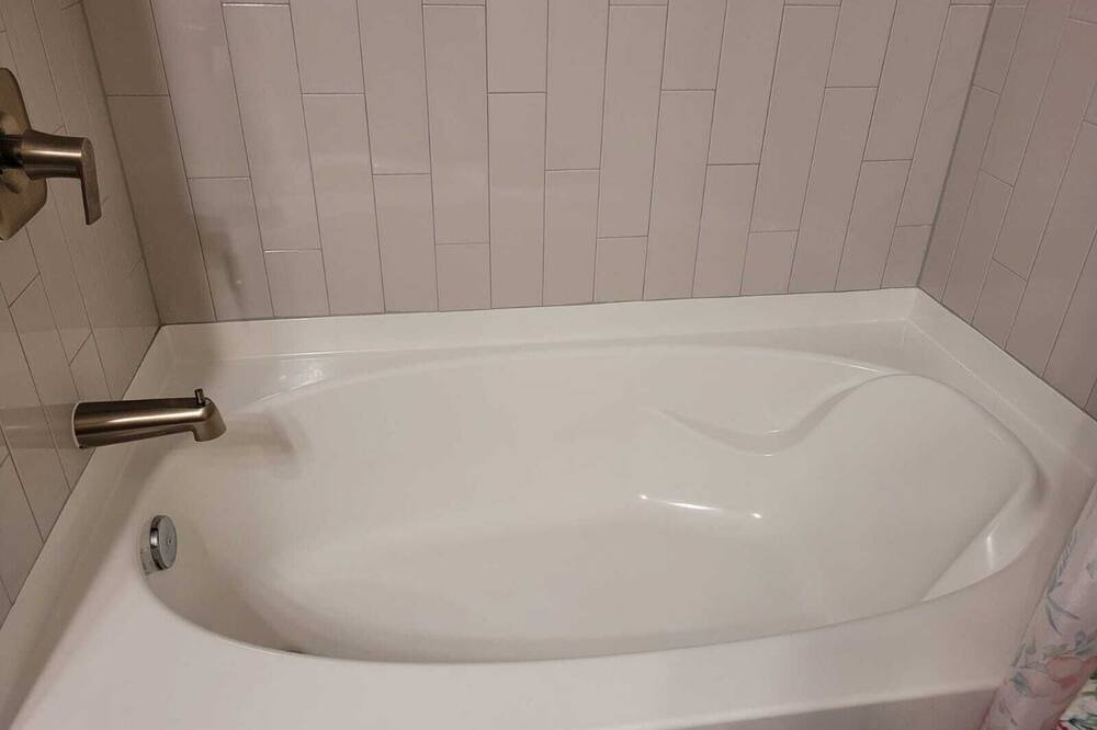 Photo of Bathroom in Kirkman North