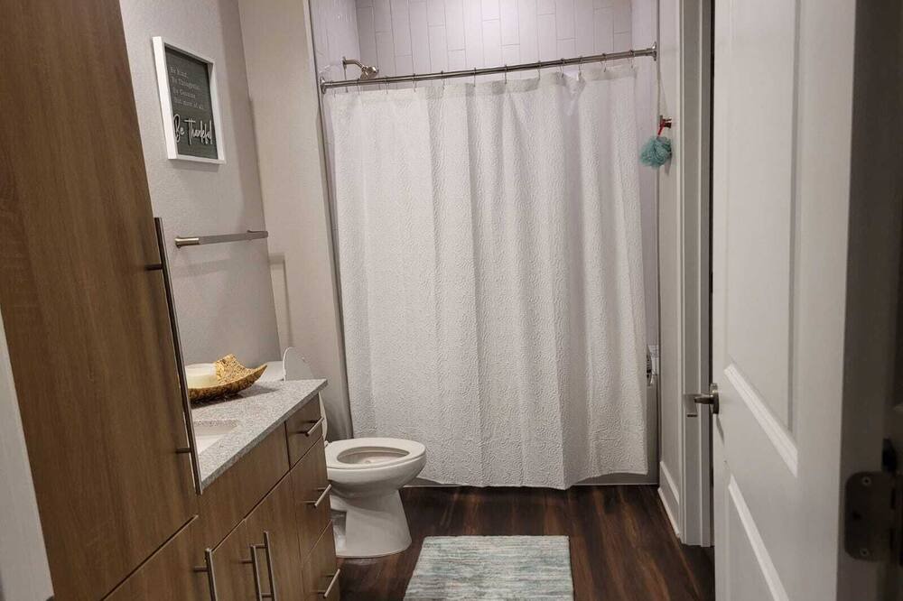 Photo of Bathroom in Kirkman North