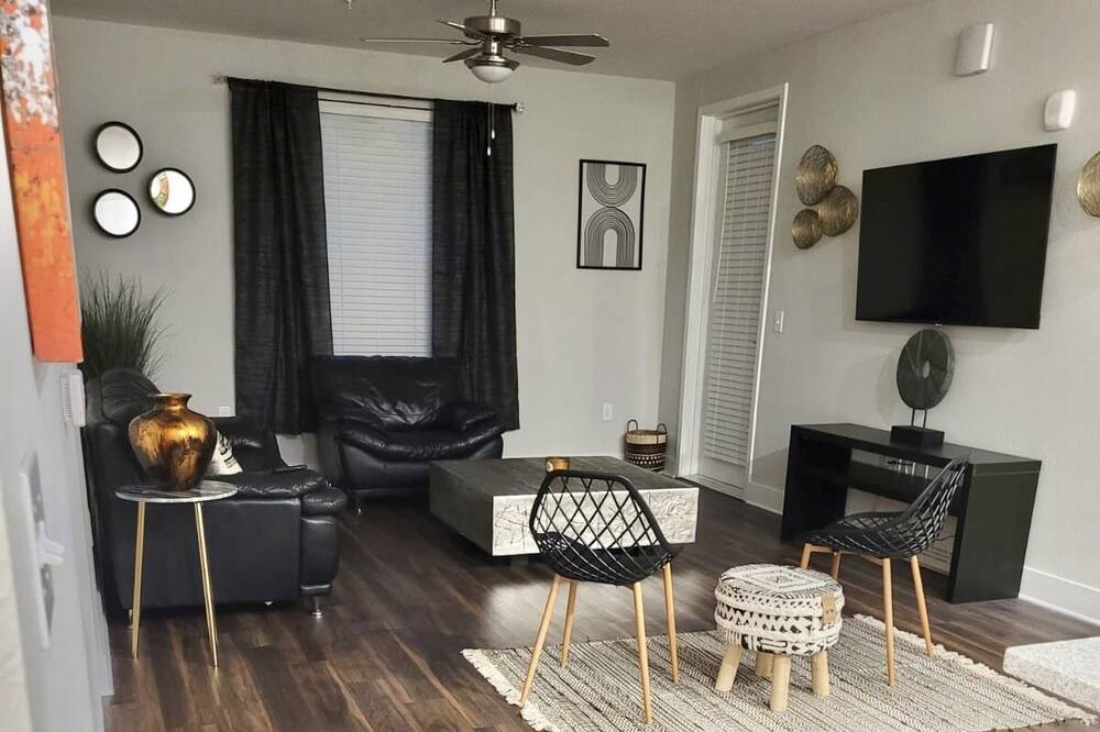 Photo of Livingroom in Kirkman North