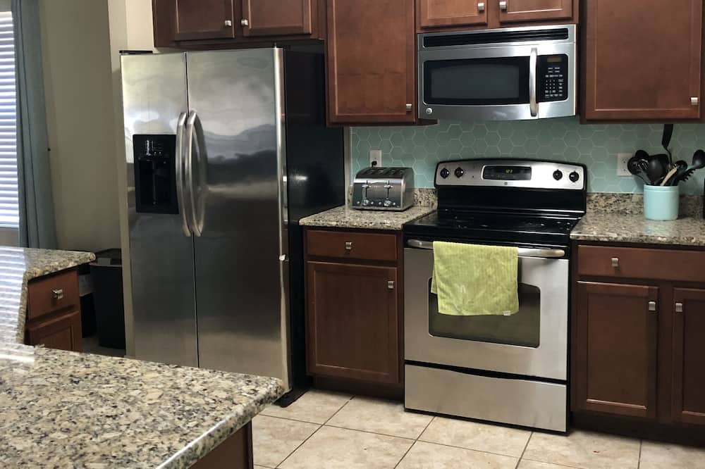 Photo of Kitchen in Cypress Pointe