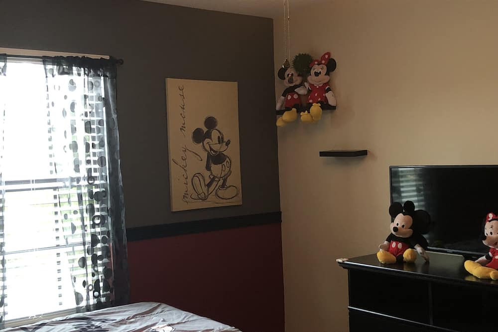 Photo of Bedroom in Cypress Pointe