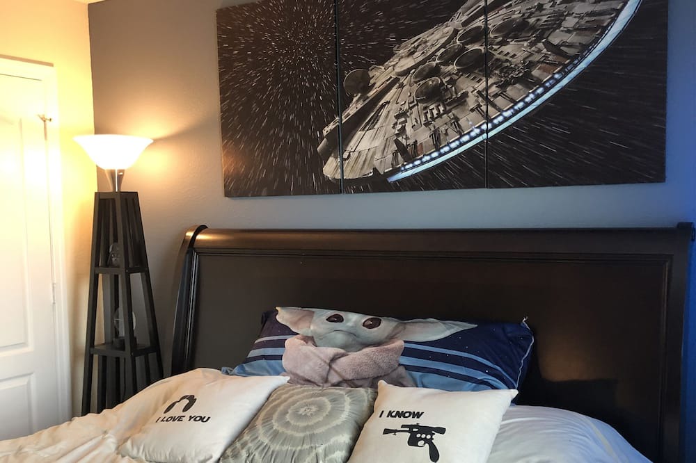 Photo of Bedroom in Cypress Pointe