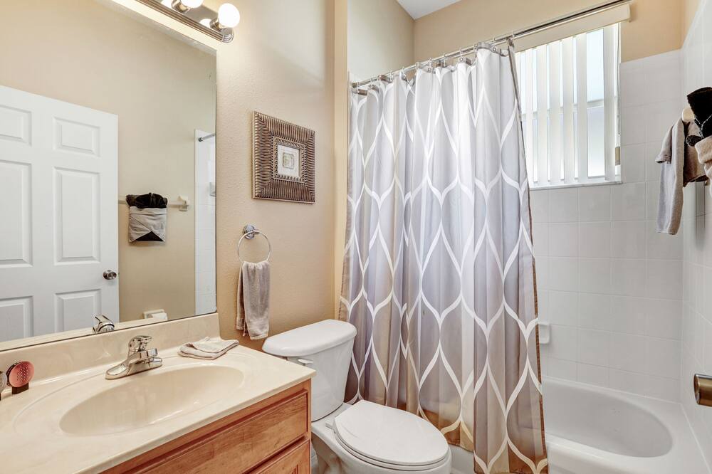 Photo of Bathroom in Calabay Parc