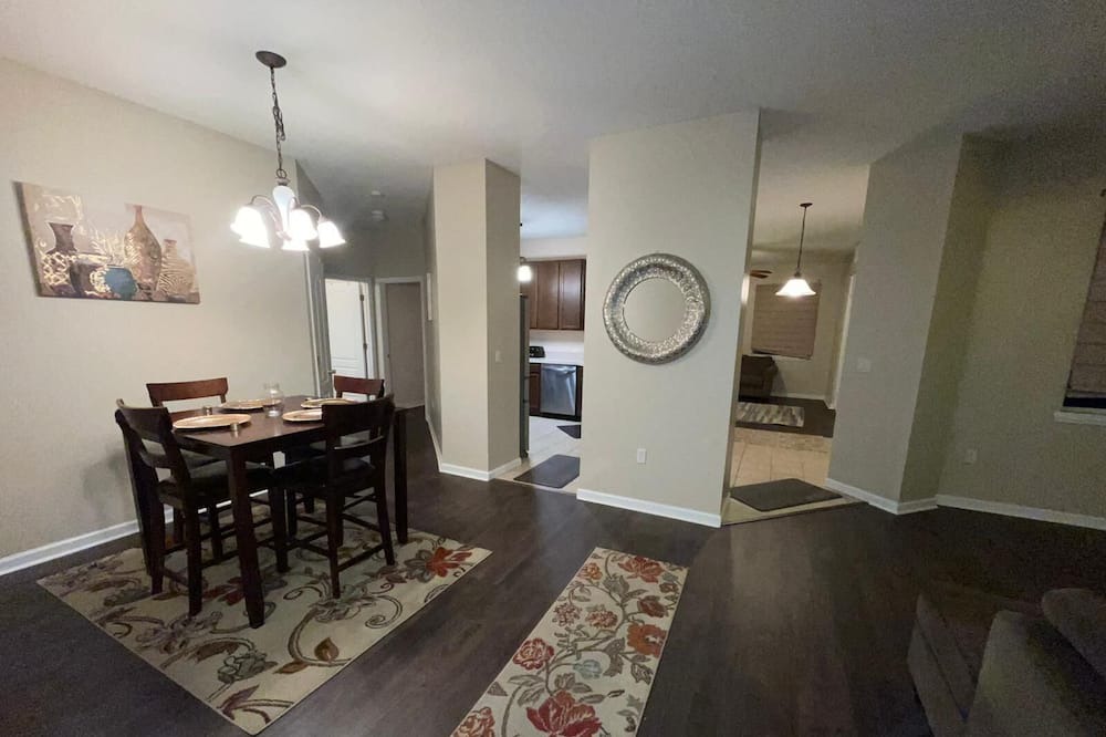 Photo of Livingroom in Davenport