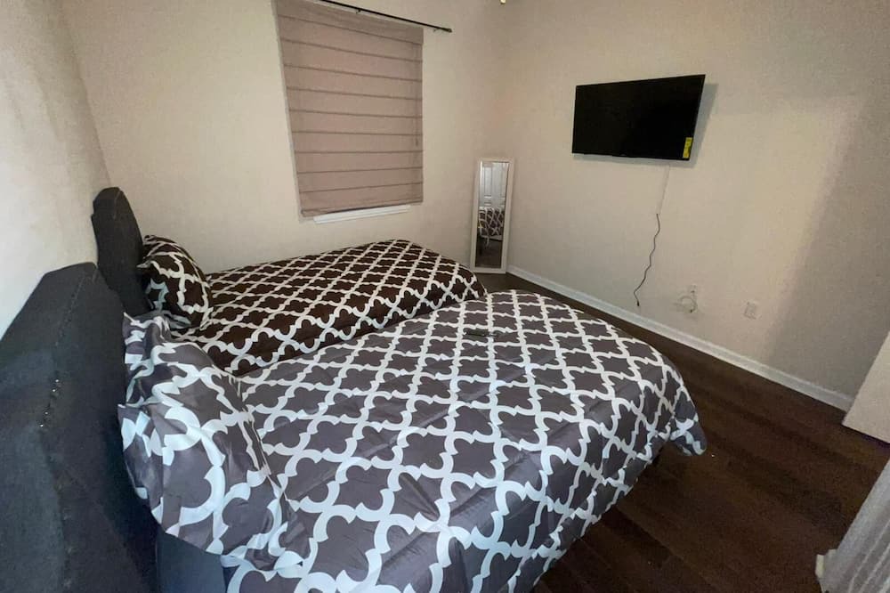 Photo of Bedroom in Davenport