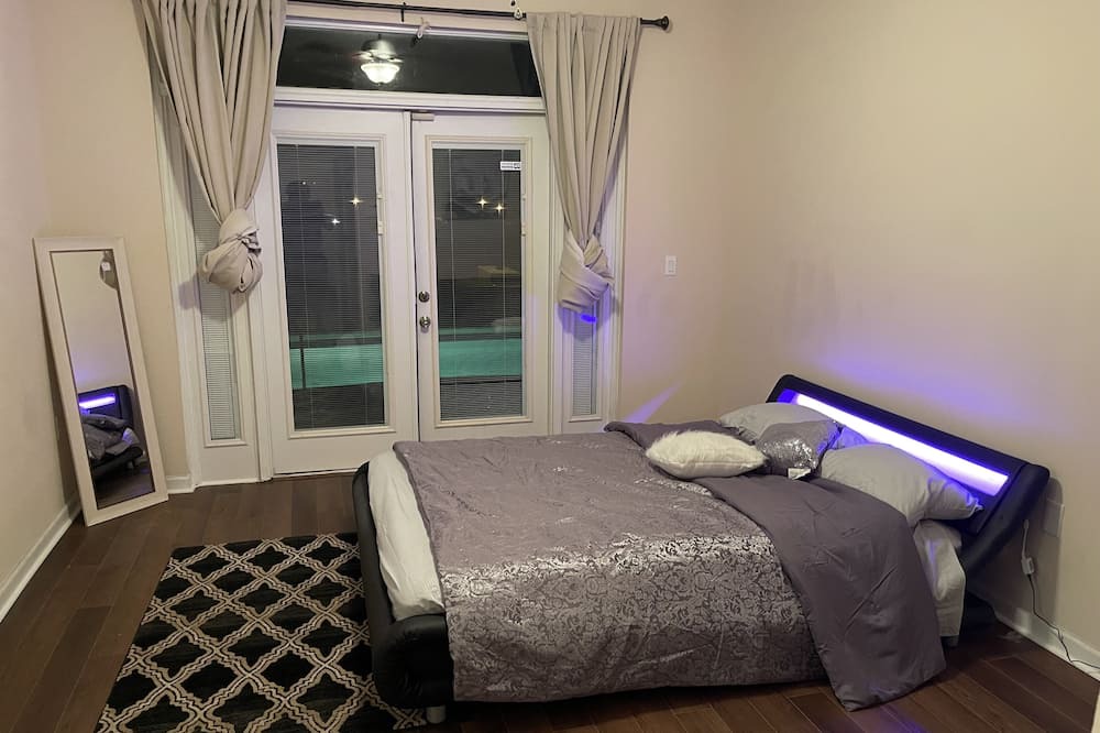 Photo of Bedroom in Davenport