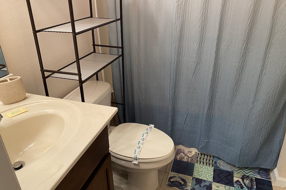 Photo of Bathroom in Davenport