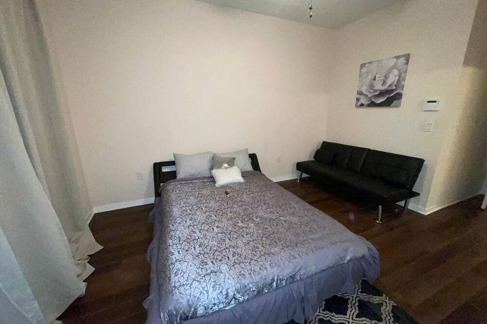 Photo of Bedroom in Davenport