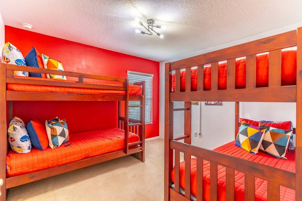 Photo of Bedroom in Watersong