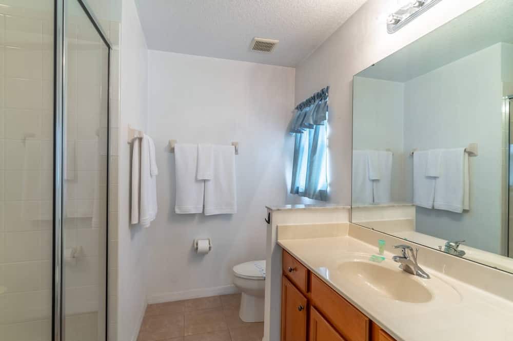 Photo of Bathroom in Watersong