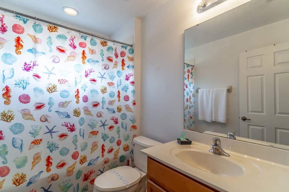 Photo of Bathroom in Watersong