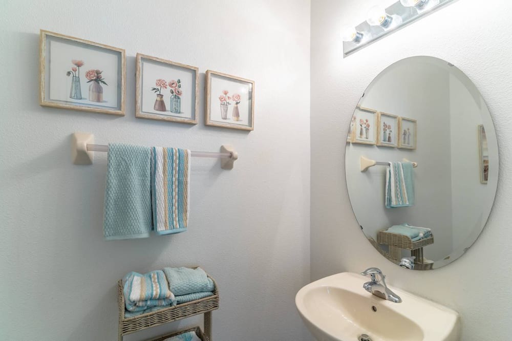 Photo of Bathroom in Watersong