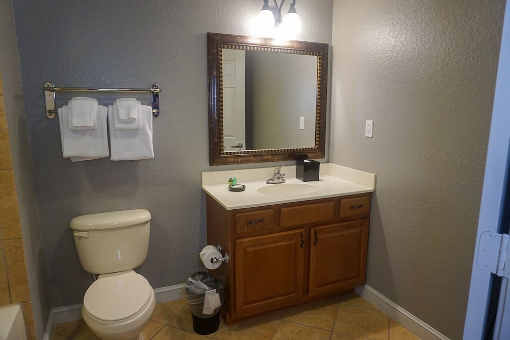 Photo of Bathroom in Lake Buena Vista