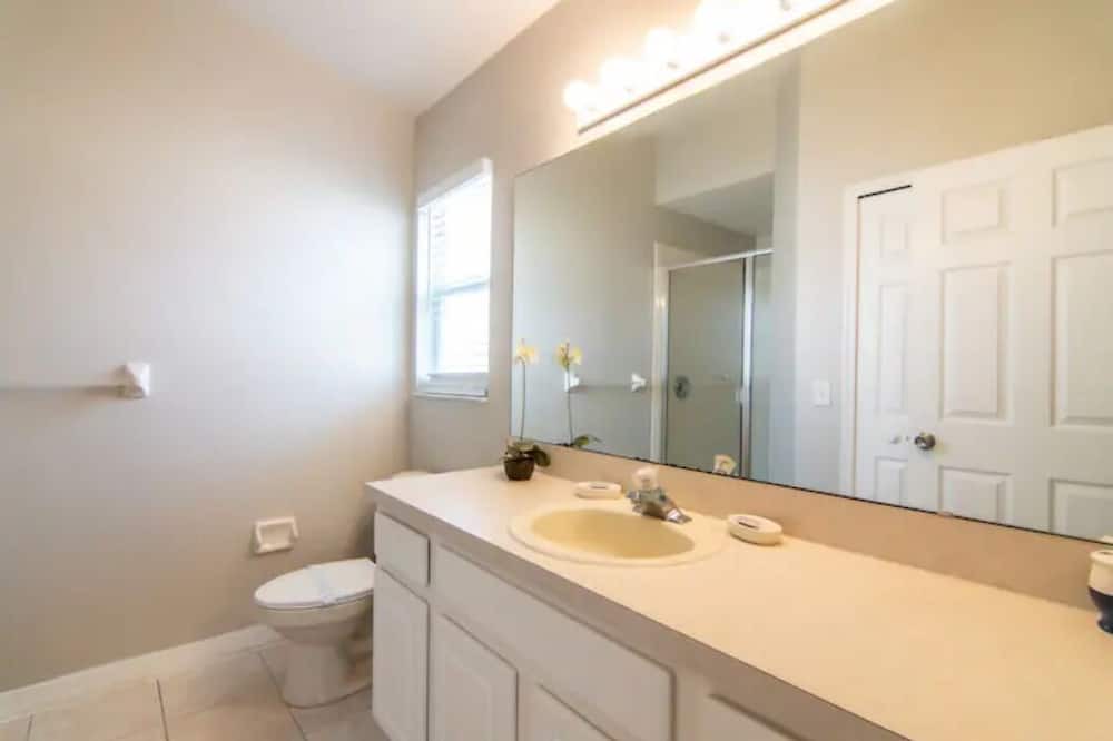 Photo of Bathroom in Florida Pines
