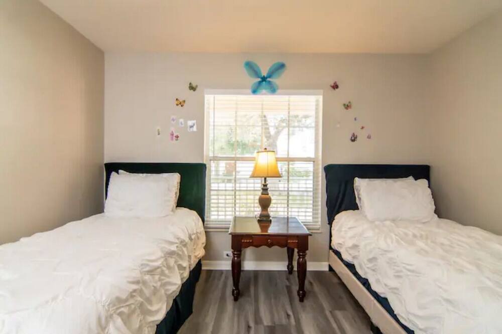 Photo of Bedroom in Florida Pines