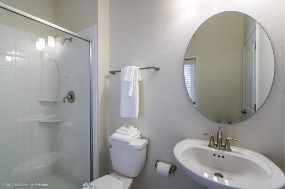 Photo of Bathroom in Davenport