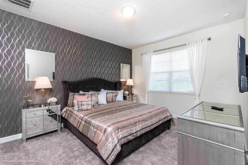 Photo of Bedroom in Davenport