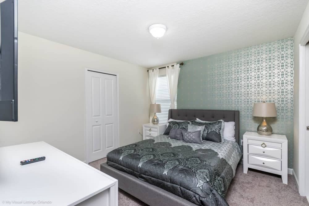 Photo of Bedroom in Davenport