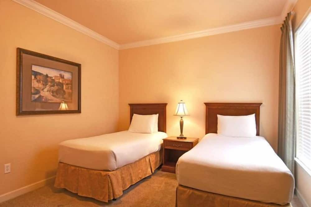 Photo of Bedroom in Four Corners