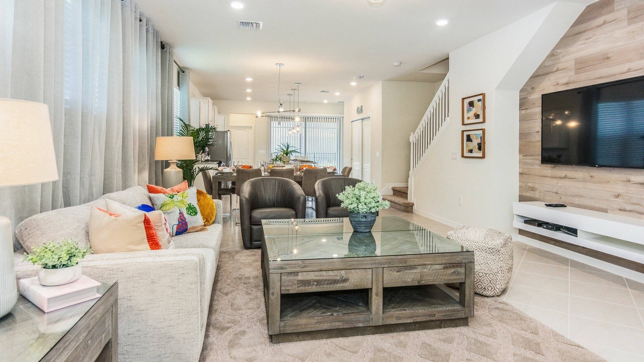 Photo of Others in Loughman