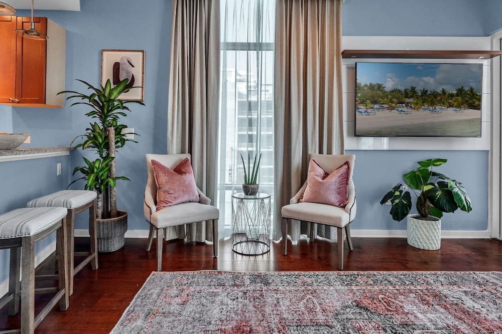 Photo of Bedroom in South Eola