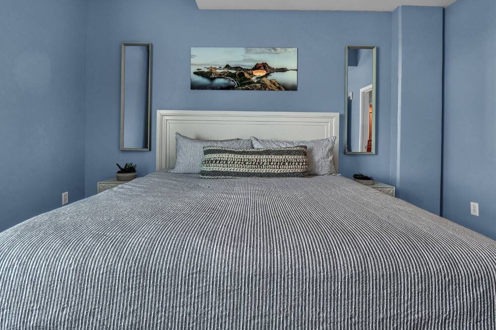 Photo of Bedroom in South Eola