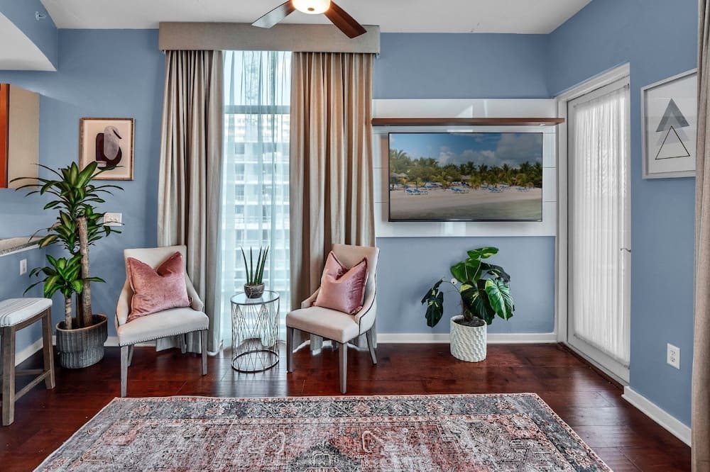 Photo of Bedroom in South Eola