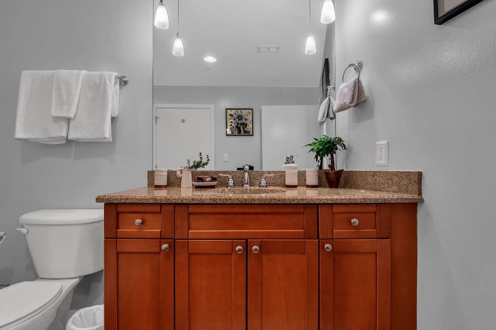 Photo of Bedroom in South Eola