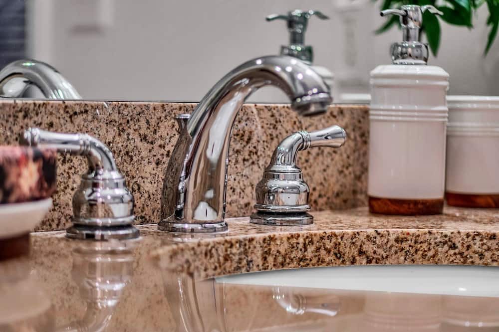 Photo of Bathroom in South Eola