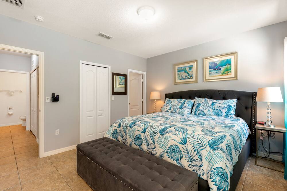 Photo of Bedroom in Cypress Pointe