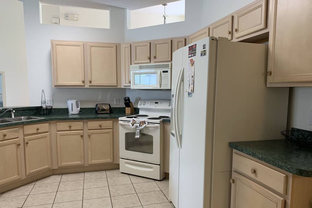 Photo of Kitchen in Calabay Parc
