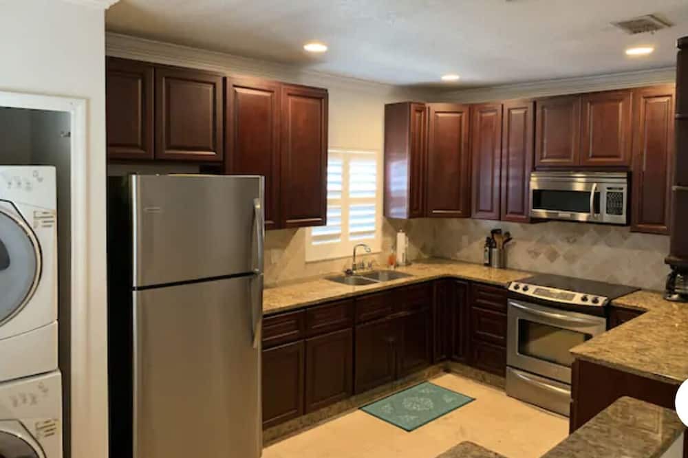 Photo of Kitchen in Colonialtown South
