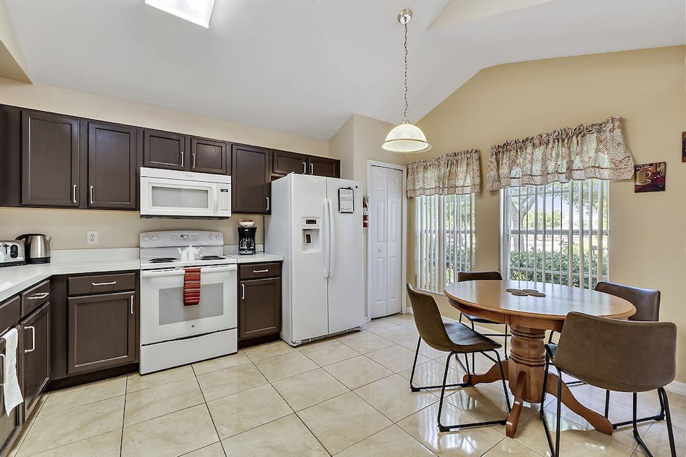 Photo of Kitchen in Highlands Reserve