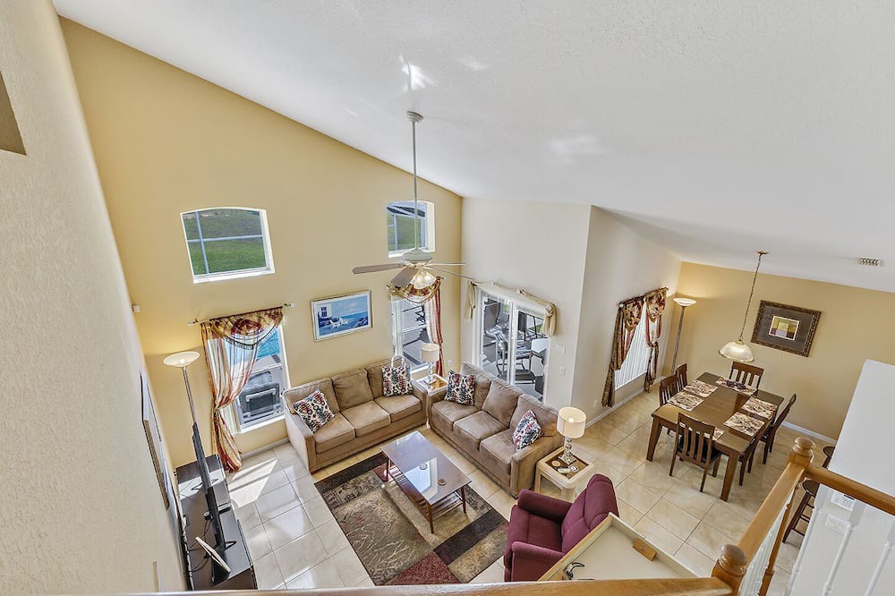 Photo of Livingroom in Highlands Reserve