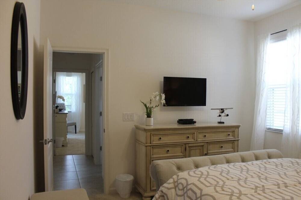 Photo of Bedroom in Loughman