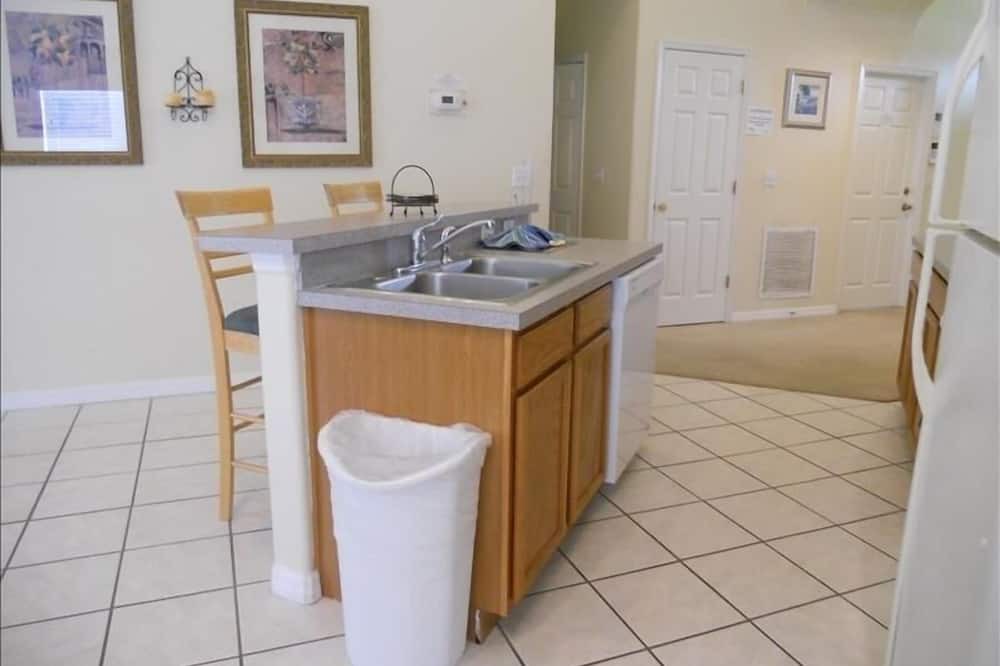 Photo of Bedroom in Four Corners