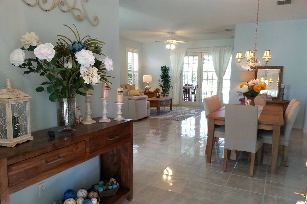 Photo of Livingroom in Esprit