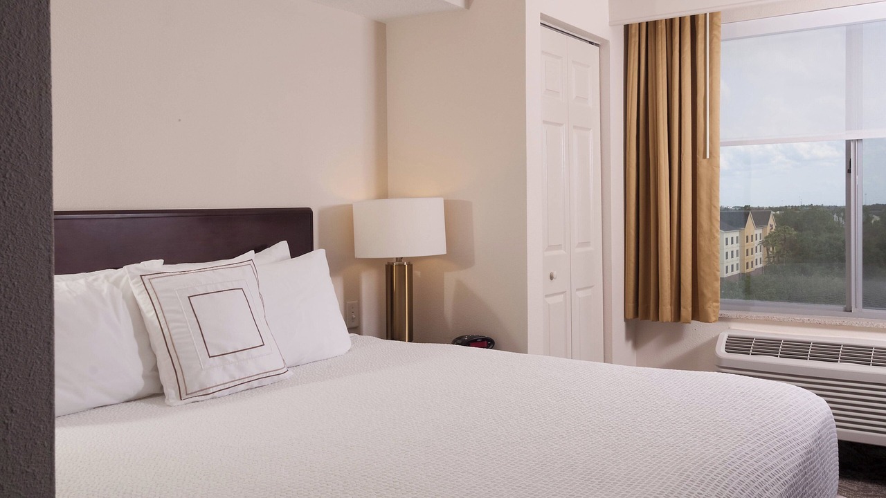 Photo of Bedroom in Airport North