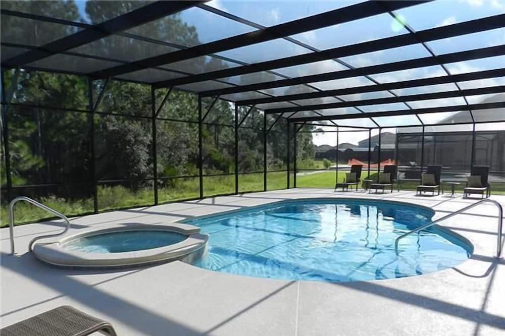 Photo of Outdoor in Watersong