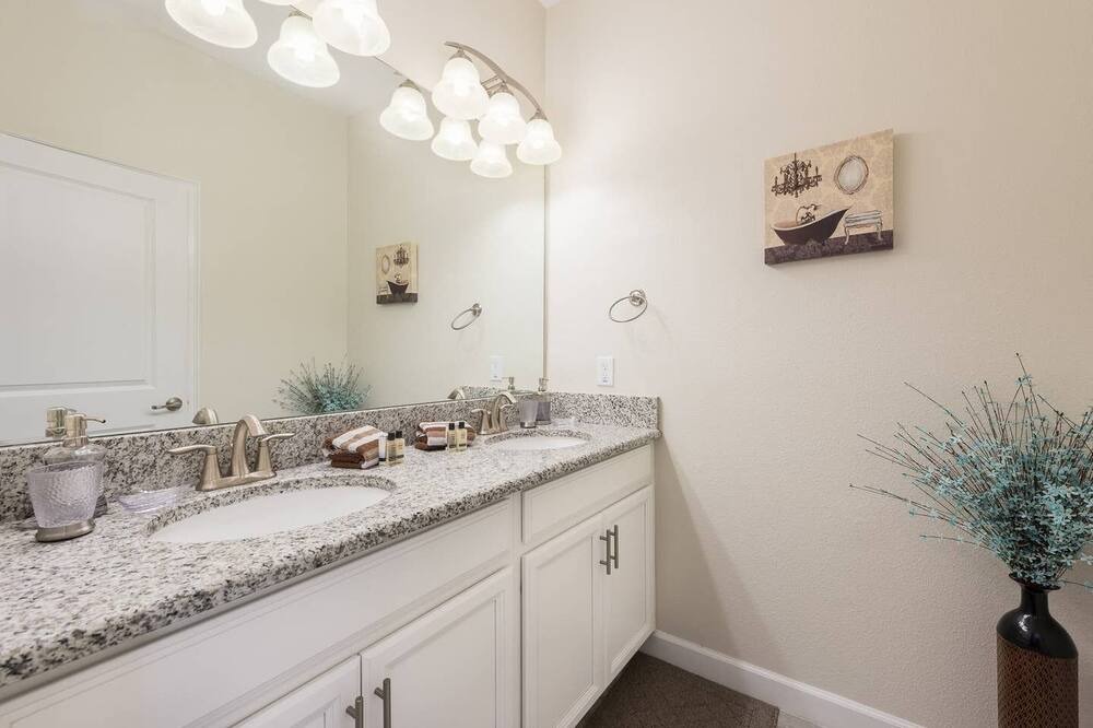 Photo of Bathroom in Historic Downtown Kissimmee
