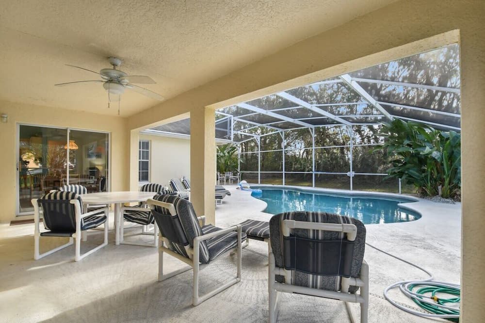 Photo of Outdoor in Sunridge Woods