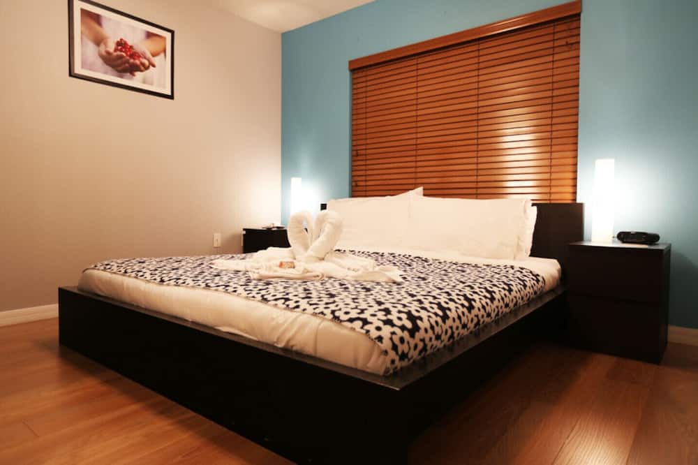 Photo of Bedroom in Crestwynd Bay