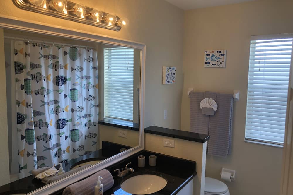 Photo of Bathroom in Pinewood Country Estates