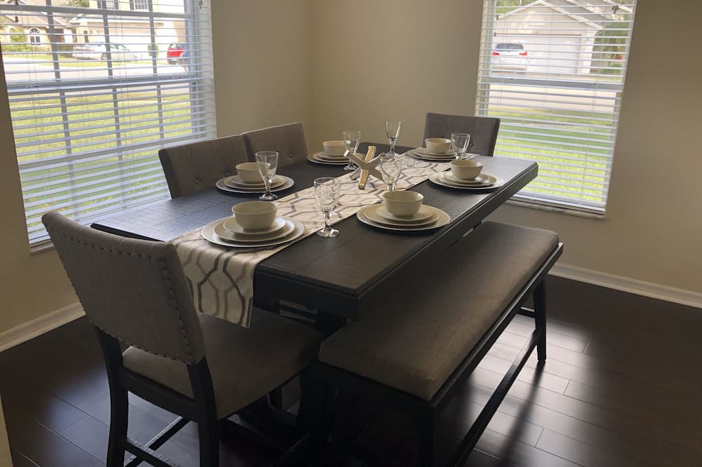 Photo of Kitchen in Pinewood Country Estates