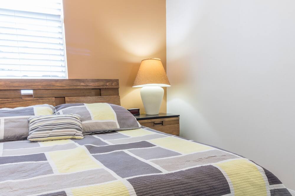 Photo of Bedroom in Crestwynd Bay