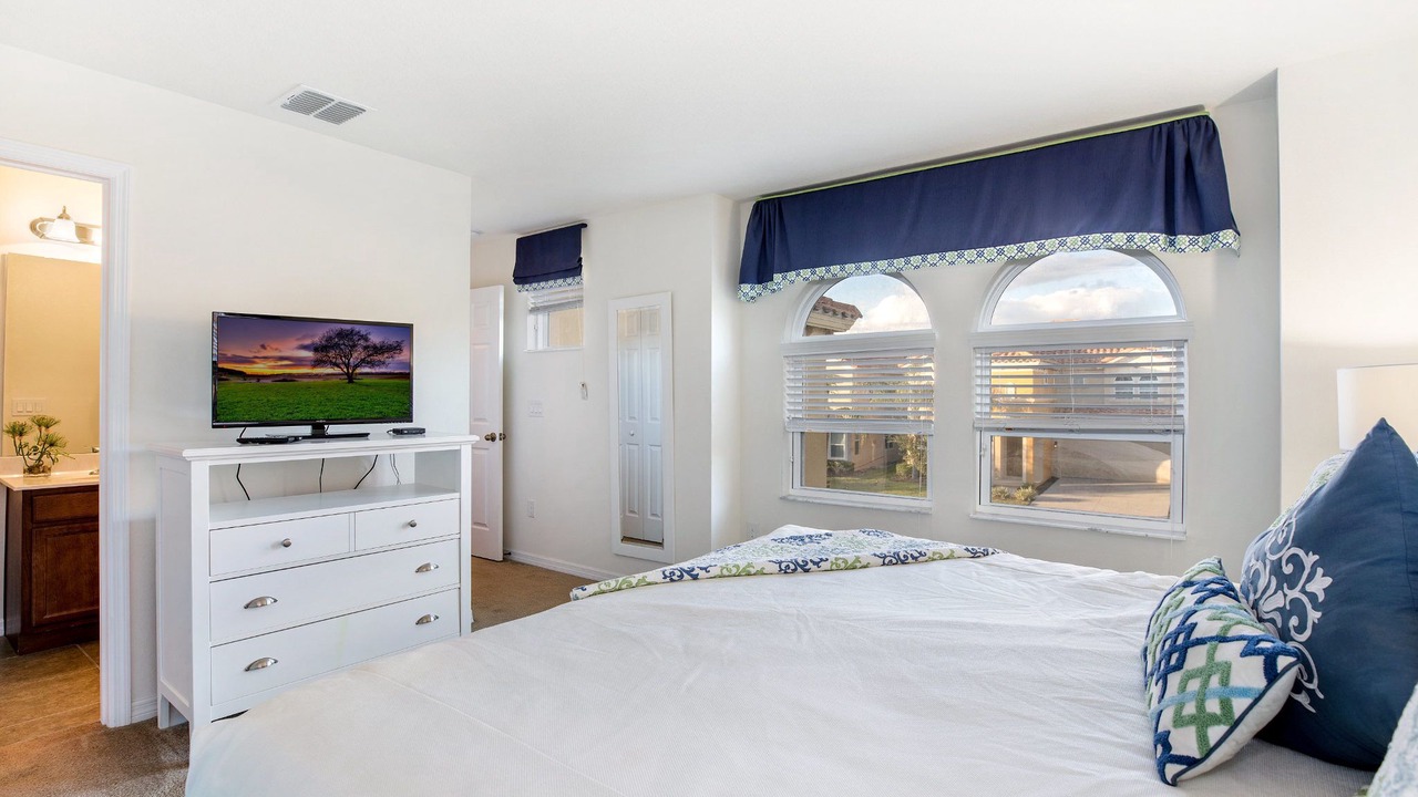 Photo of Bedroom in Watersong