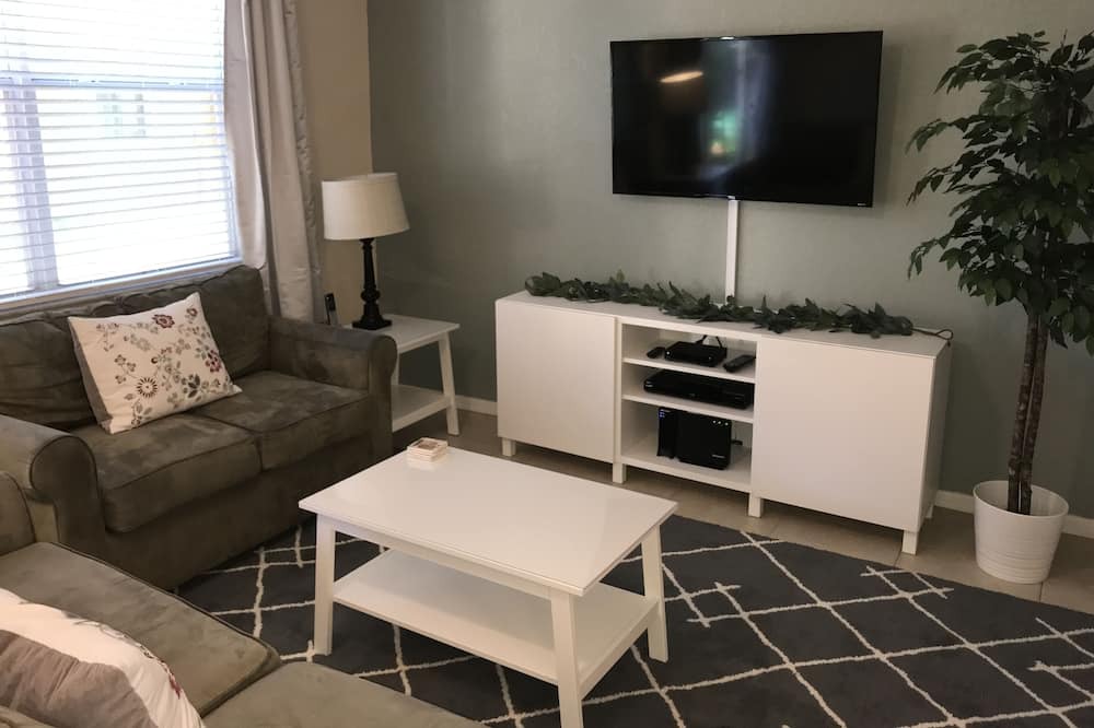 Photo of Livingroom in Regal Palms