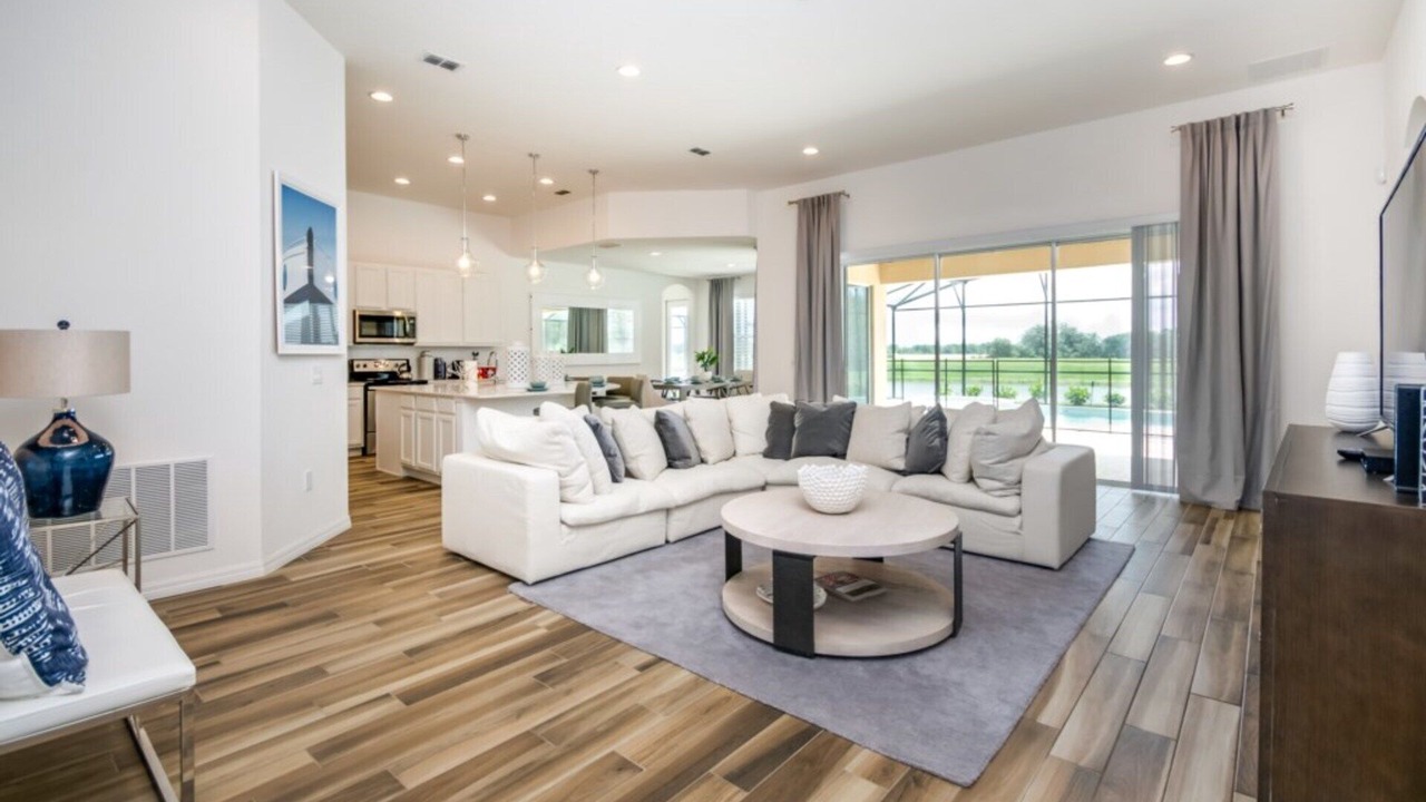 Photo of Livingroom in Loughman
